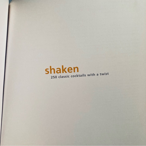Shaken 250 Classic Cocktails Book with a Twist - Picture 5 of 16